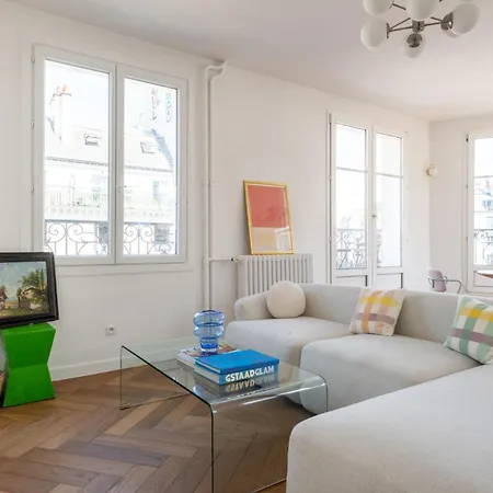 Διαμέρισμα Bright And Spacious 1bdr In