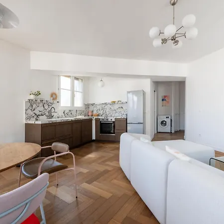 شقة Bright And Spacious 1bdr In