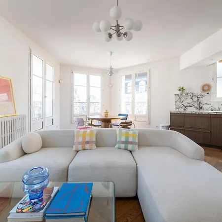 Bright And Spacious 1bdr In شقة باريس