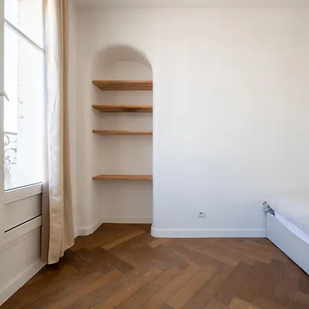Διαμέρισμα Bright And Spacious 1bdr In