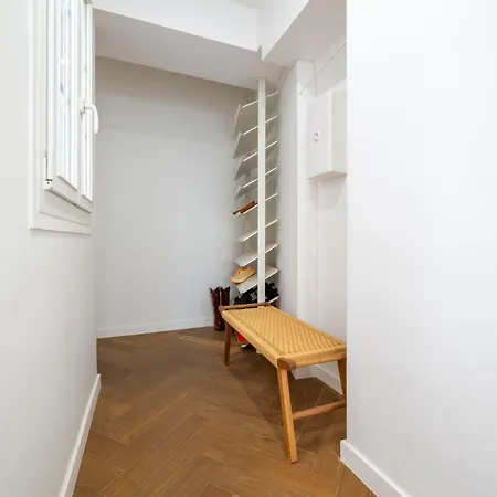 Bright And Spacious 1bdr In شقة